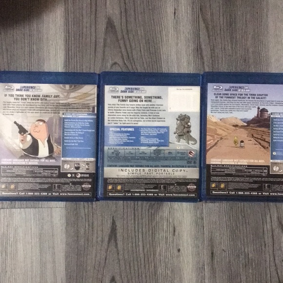 Laugh it up Fuzzball Family Guy Trilogy Blu-ray - Picture 5 of 5